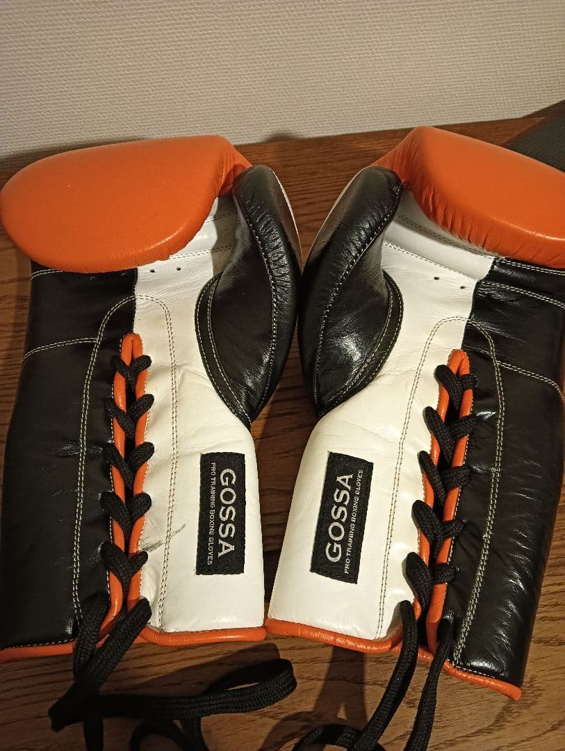 GOSSA DEEP IMPACT ボクシンググローブ　10オンス　本革製