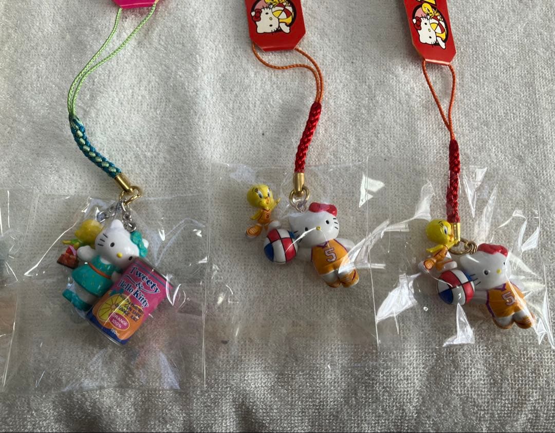 ハローキティ＆トゥイティーコラボストラップ