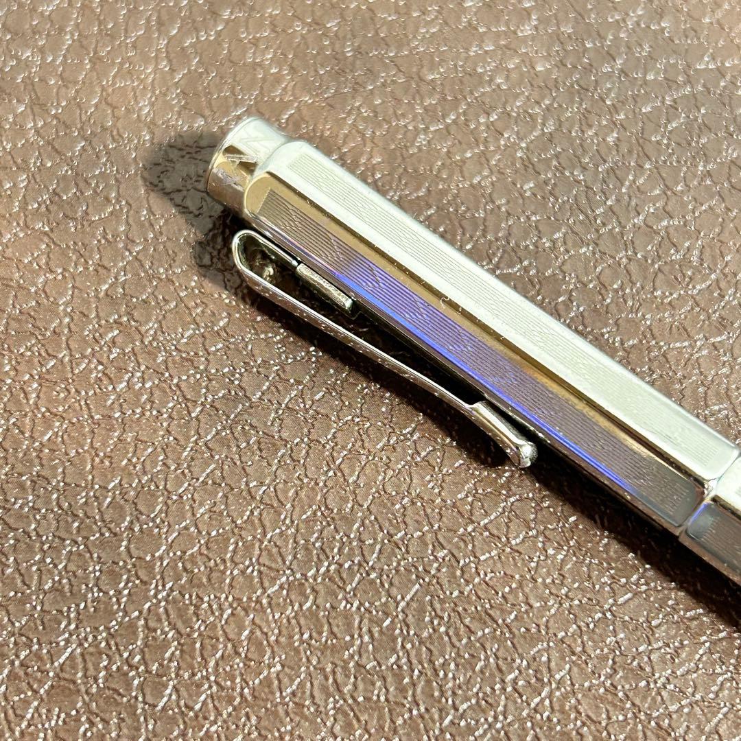 CARAN D'ACHE 万年筆 エクリドール シェブロン シルバー