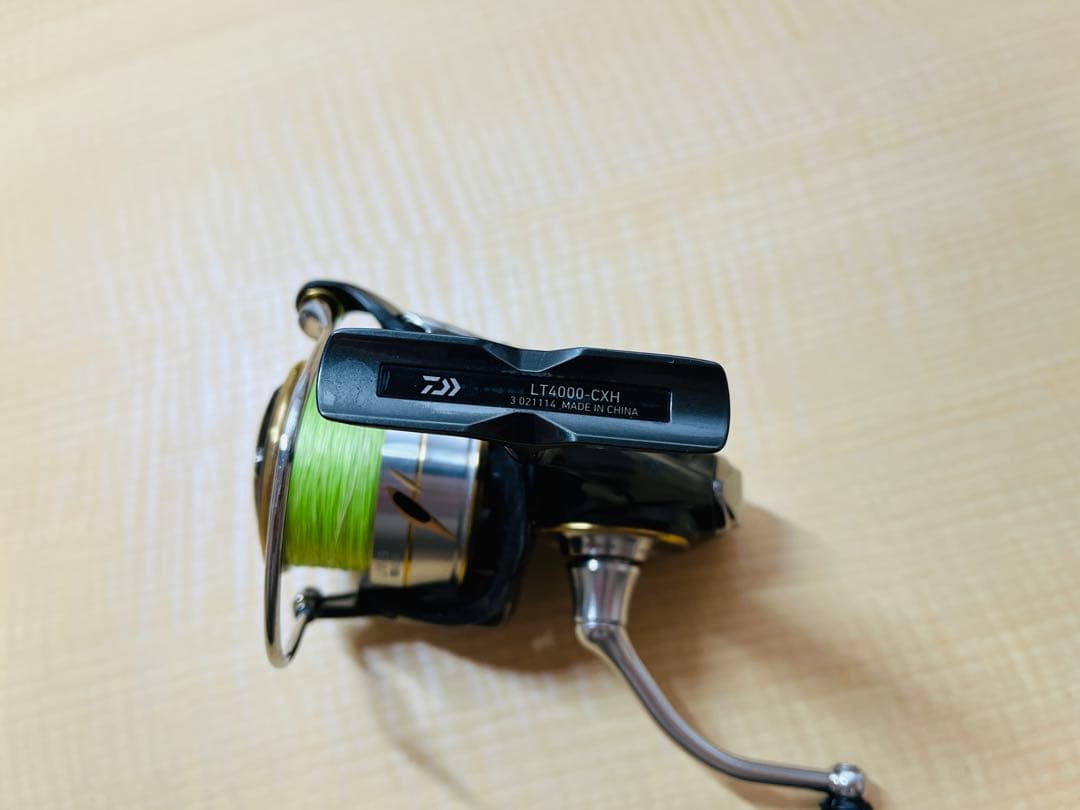 Daiwa 20 LUVIAS LT4000-CXH スピニングリール