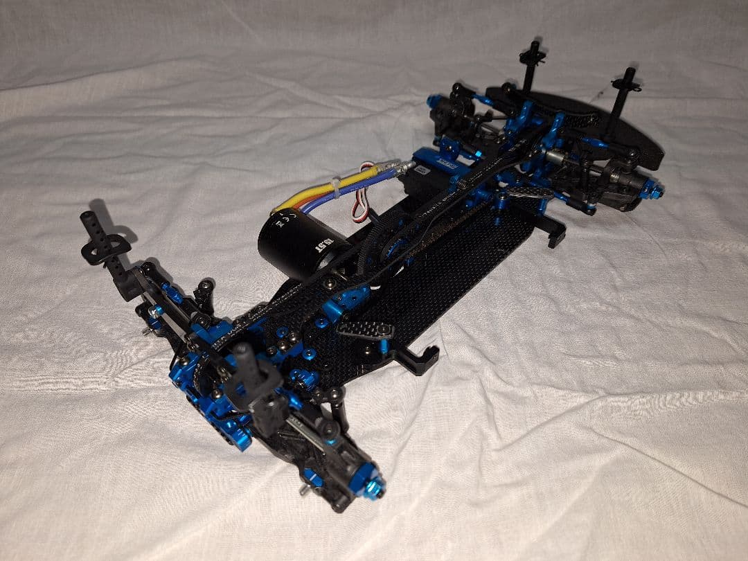 タミヤ　TRF420X　サーボ、モーター付　中古