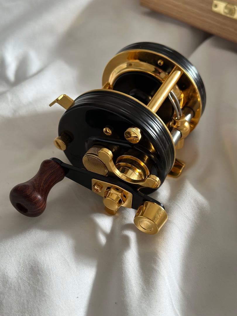 ABU・アブ Ambassader 5500 CDL ウッドノブハンドル限定版