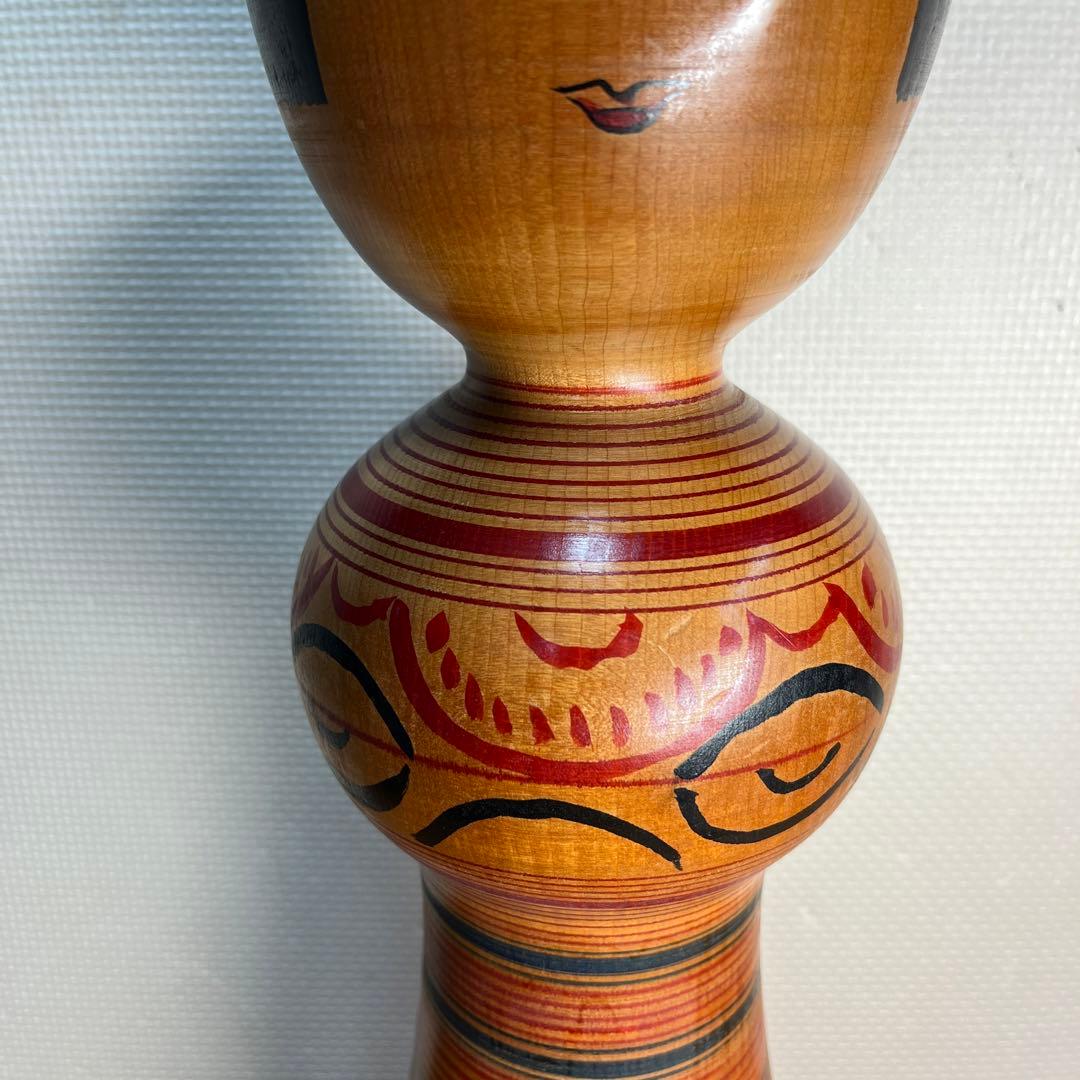 ⭕️現代の名工　小椋久太郎　超レア　朱桂材　赤色菊模様　大型　伝統こけし