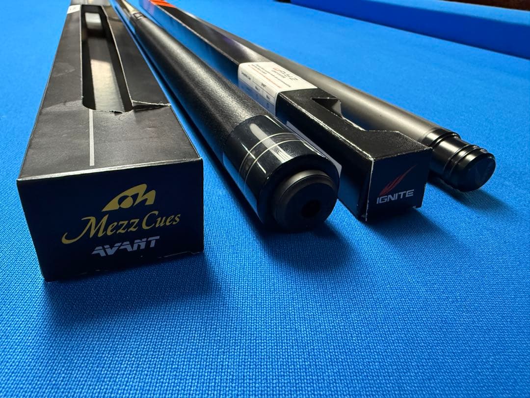 Mezz Cues AVANT & IGNITE ビリヤードキューセット