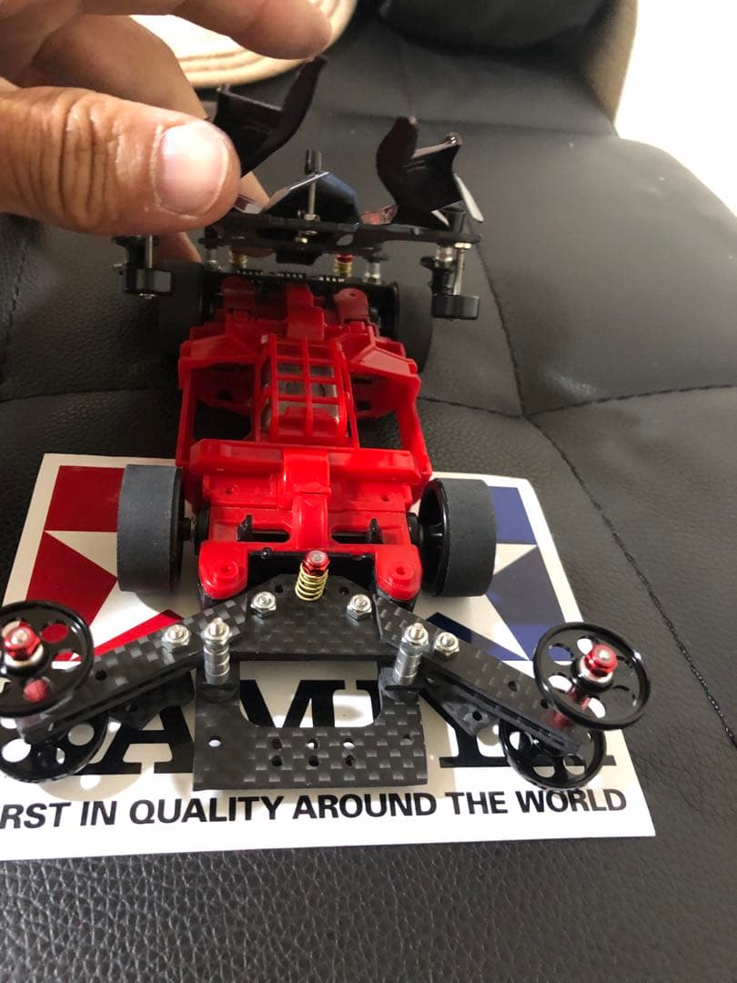 ミニ四駆　完成品逆エアロアバンテフルカーボン