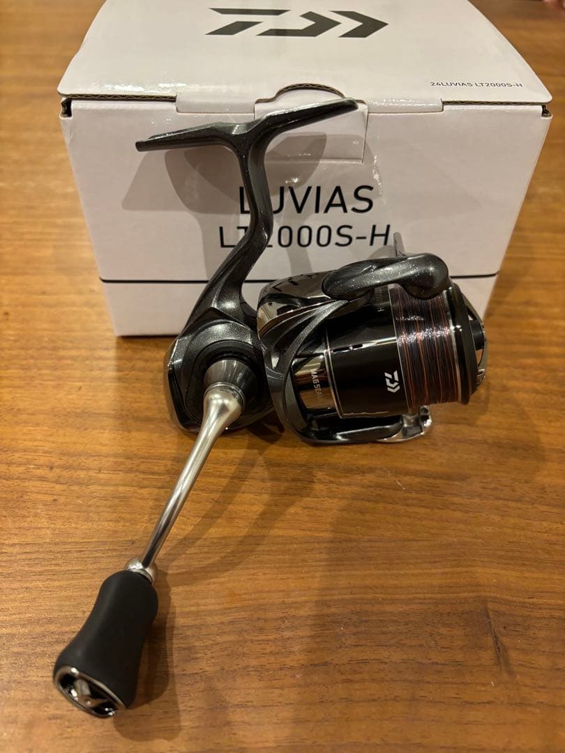 ジ*イ様 DAIWA 24LUVIAS LT2000S-H 美品