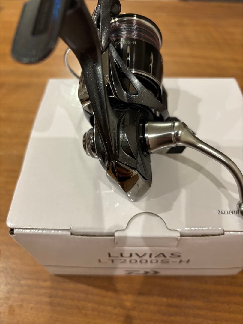 ジ*イ様 DAIWA 24LUVIAS LT2000S-H 美品