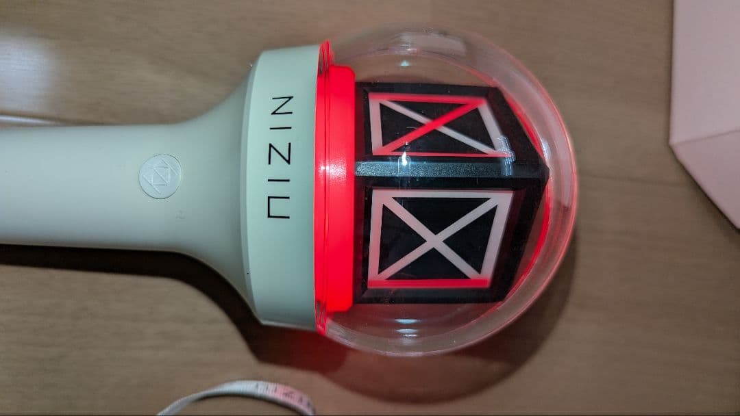 い*。様 NiziU 公式ペンライト OFFICIAL LIGHT STICK