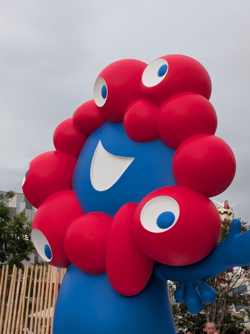 ラブブ&ミャクミャクコラボフィギュア万博ショップ袋付き。領収書（コピー）有り