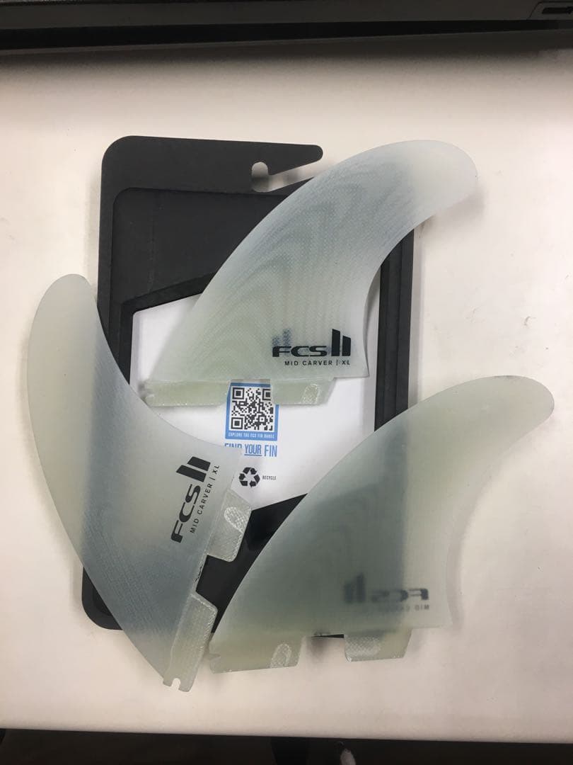 FCS 2 MID CARVER 2 + 1 FIN SET XLサイズ