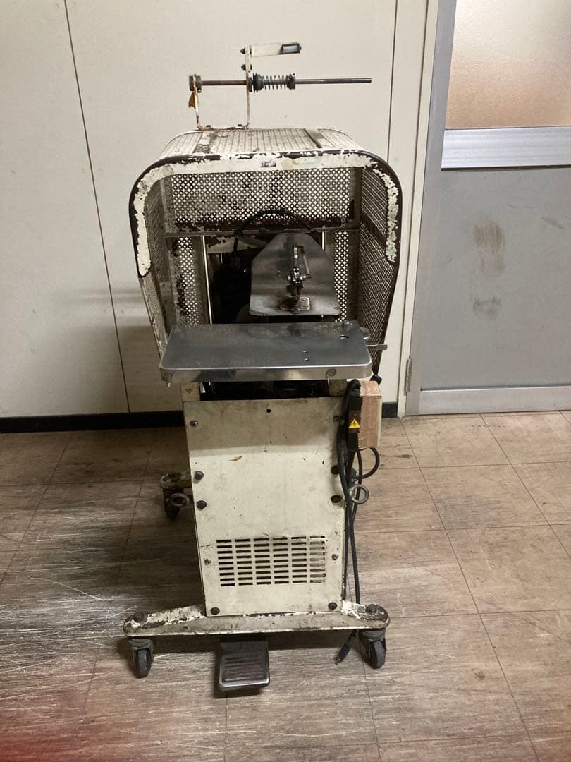 ＴＯＭ 自動紐掛機　瓶の掛紙