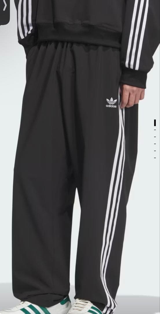 完売品　adidas トラックトッププルオーバー&トラックパンツ　セットアップ