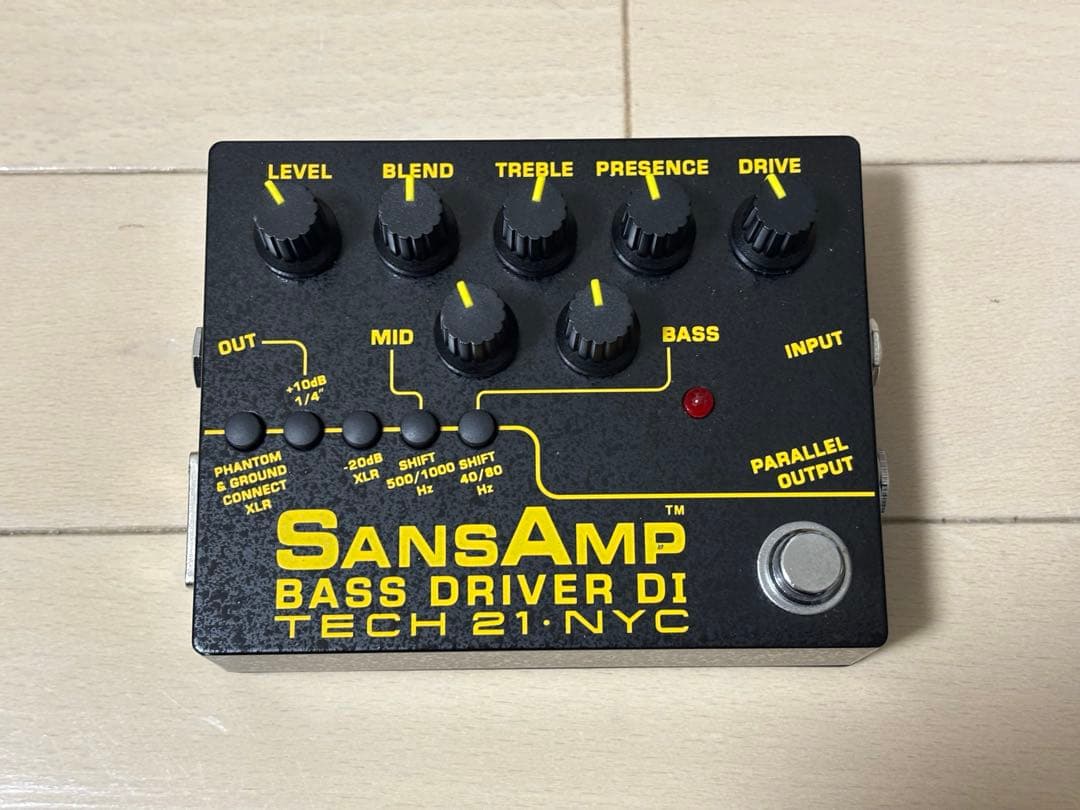 ベース TECH21 Sans Amp Bass D v2