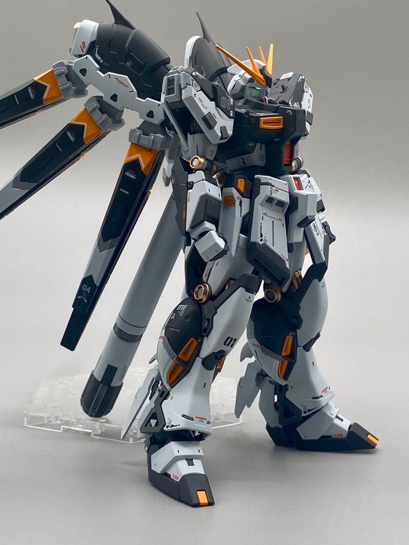 ガンプラRG Hi-νガンダム 塗装済み完成品 ハイニューガンダム 全塗装
