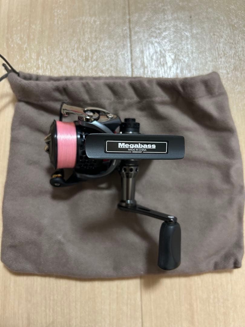 Megabass GAUS 20X リール