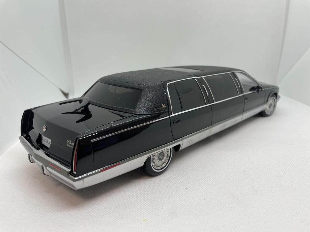 603-021 XIAOGUANG 1/18 キャデラック フリートウッド