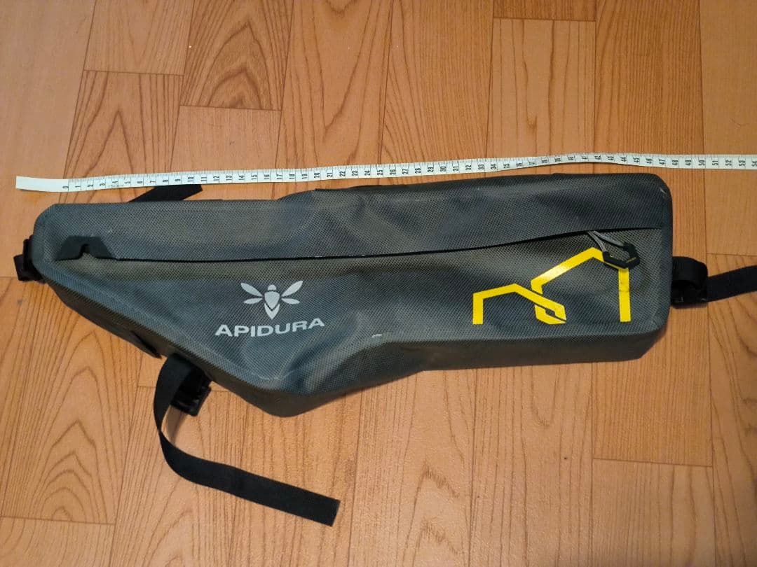 アピデュラ 防水 エクスペディション フレームバッグ 4.5L