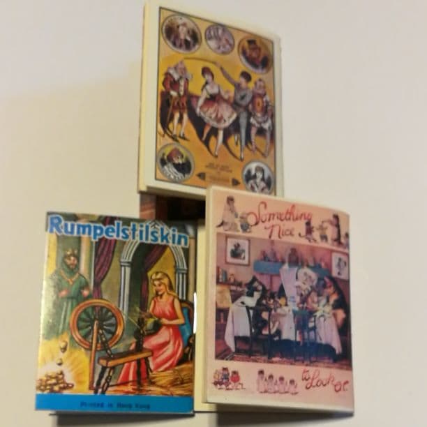 ミニチュア　本　ミニブック　長靴を履いた猫　他　３冊　豆本