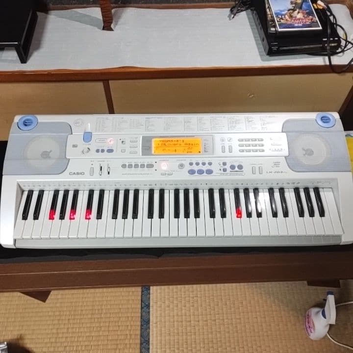 CASIO 電子キーボード ヒカリナビゲーション