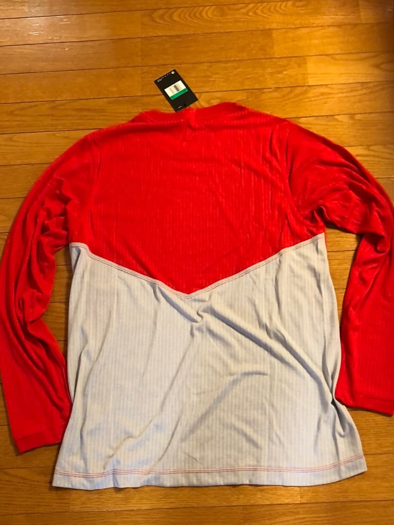 新品USA限定発売☆NIKE襟元刺繍スウォッシュ★野球用アンダーシャツ☆赤★ＸＬ