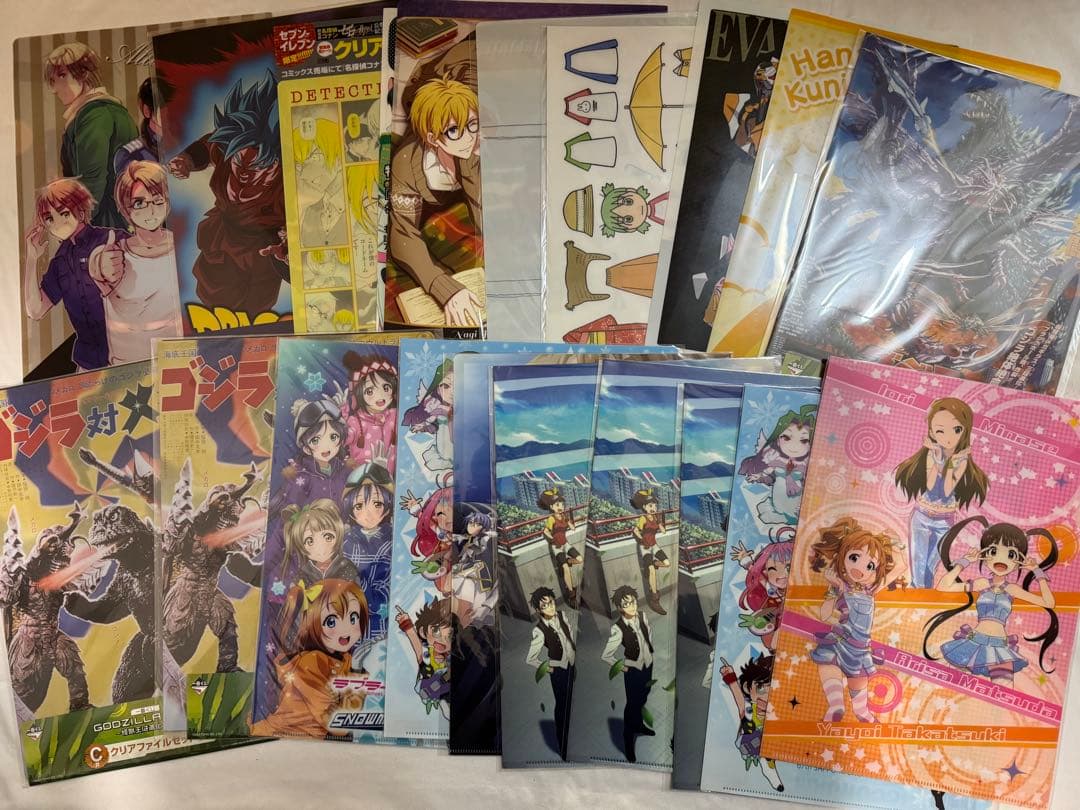 アニメ、ゲーム系　クリアファイル　３００枚以上まとめ売り　ラブライブ　ゴジラ