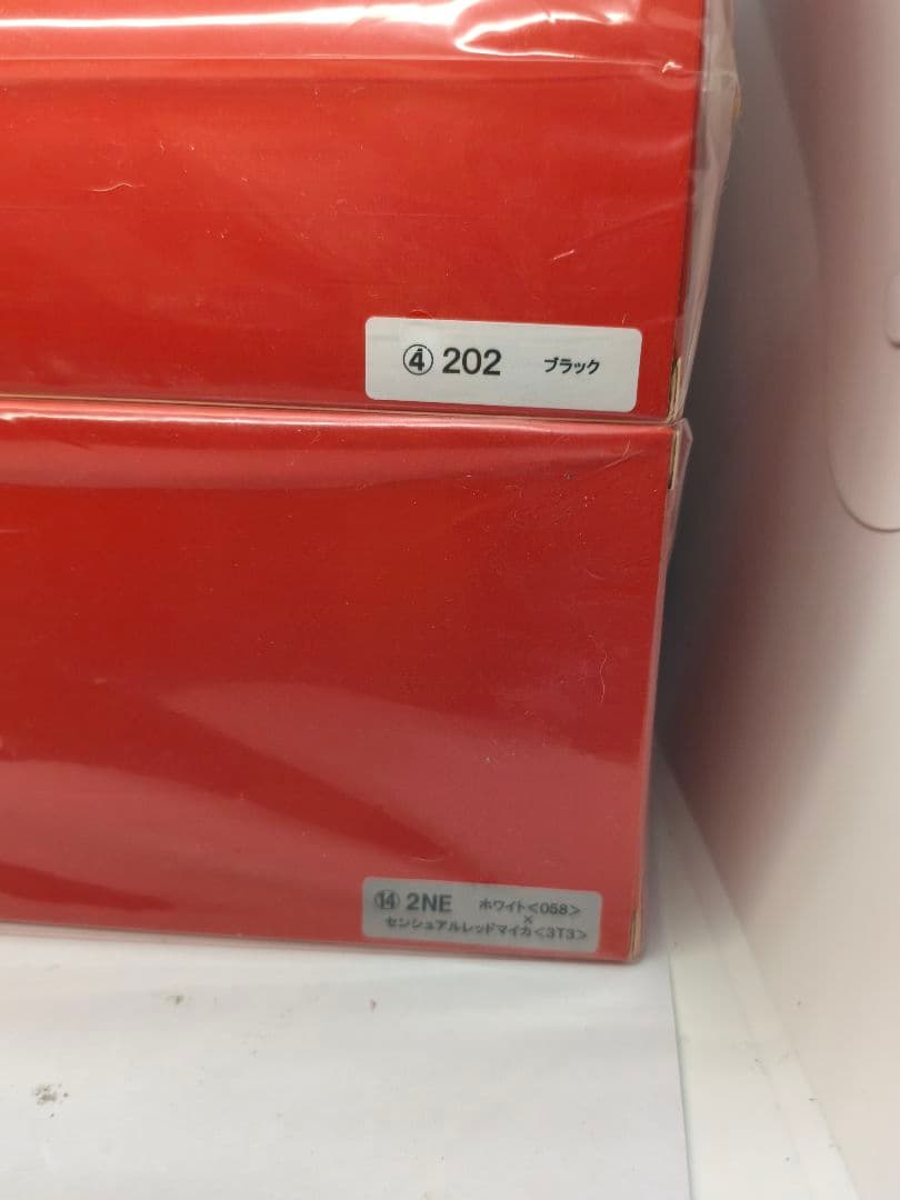 トヨタ ヤリス ミニカー 2台セット　カラーサンプル　色見本　1/30