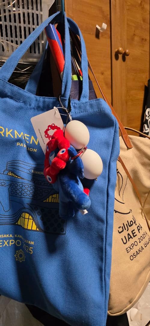 万博 Expoで飾られてたたまご25個×4本＝100個 2025 ミャクミャク