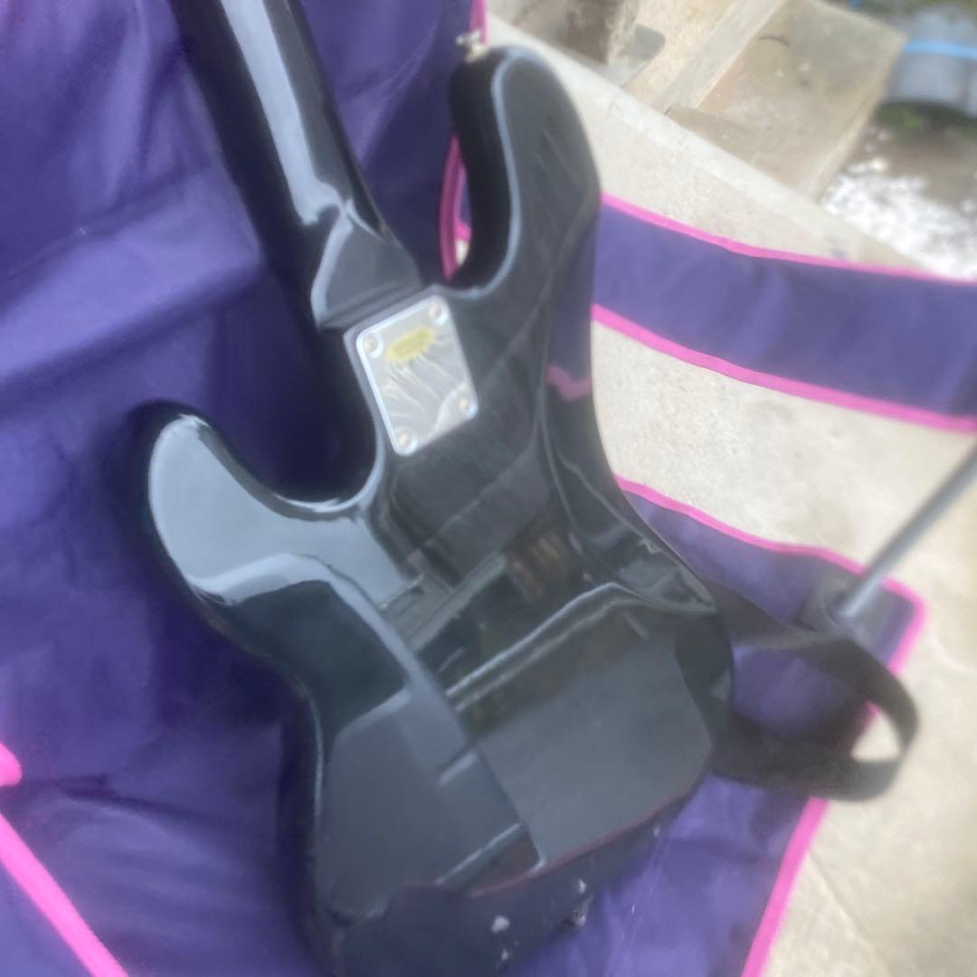 BUSKER'S ブラックエレキベース 4弦