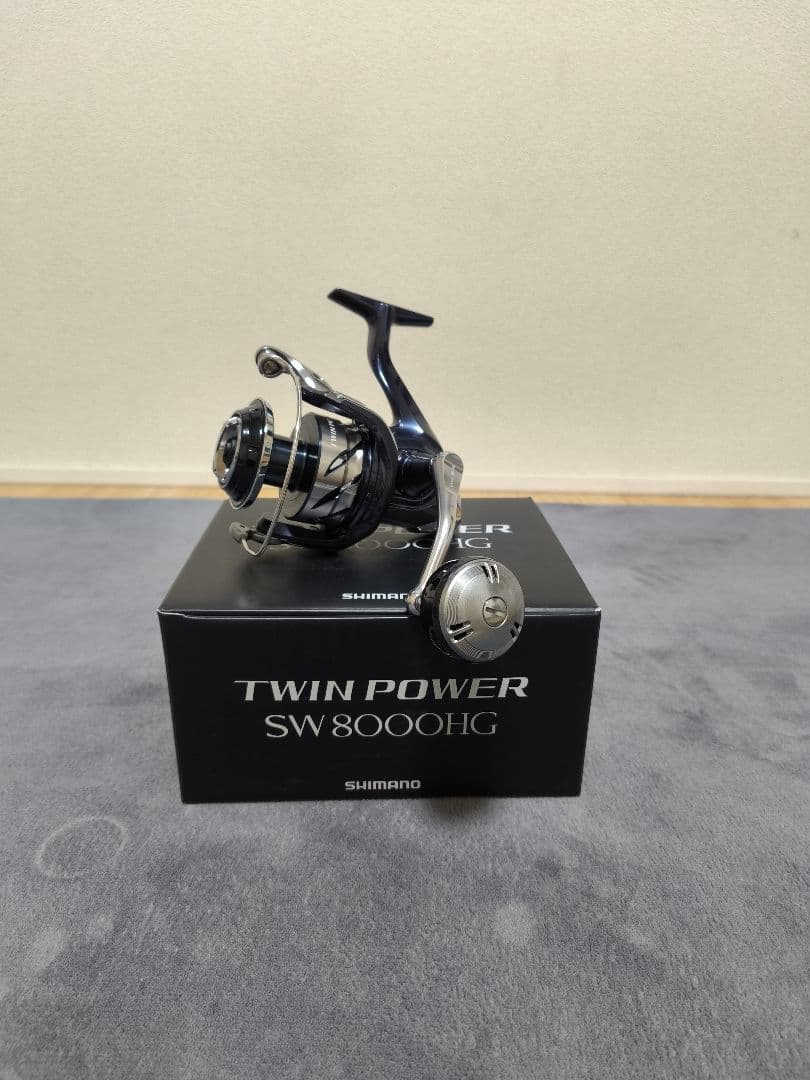 極美品　シマノ　ツインパワー　SW 8000PG　スピニングリール