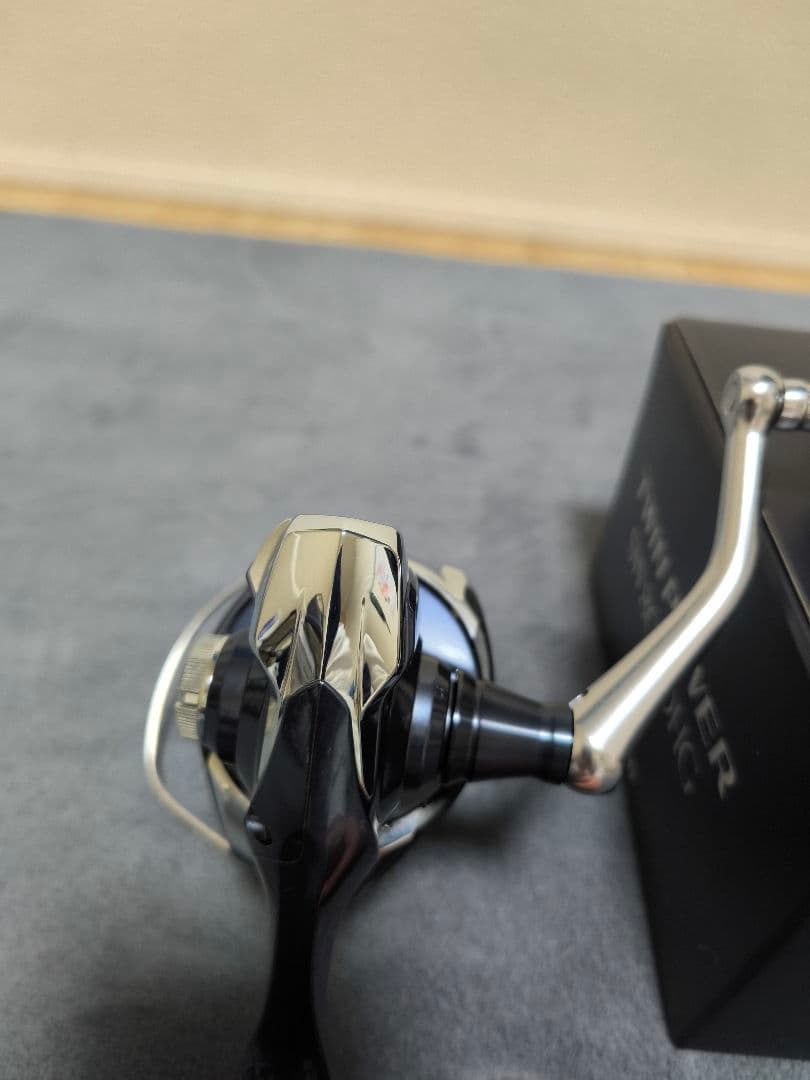 極美品　シマノ　ツインパワー　SW 8000PG　スピニングリール