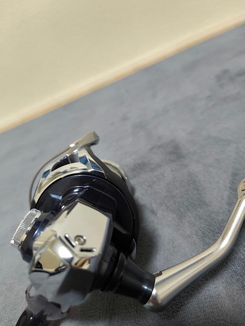 極美品　シマノ　ツインパワー　SW 8000PG　スピニングリール