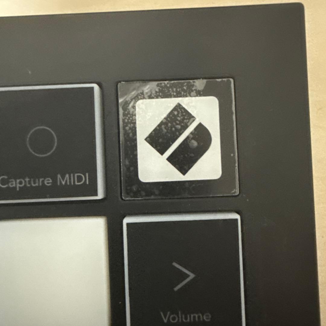 【極美品】Novation LaunchPad X