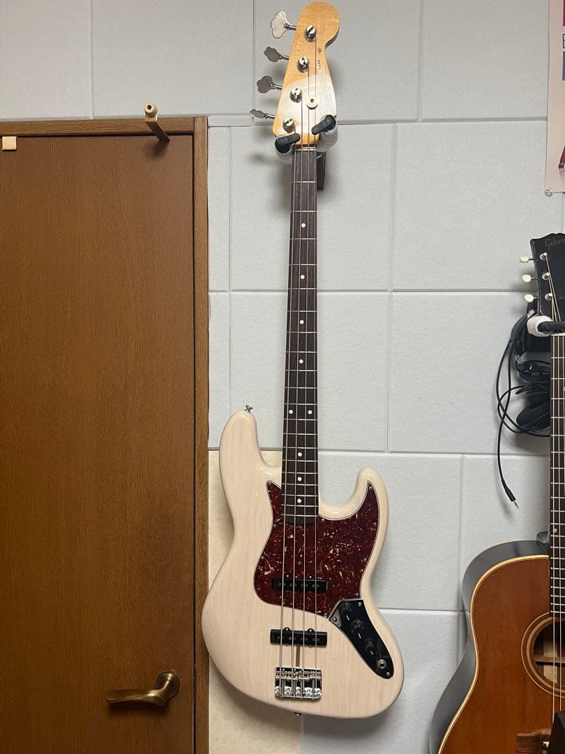 ベース FenderCustomShop 1961 JAZZ BASS NOS WBL