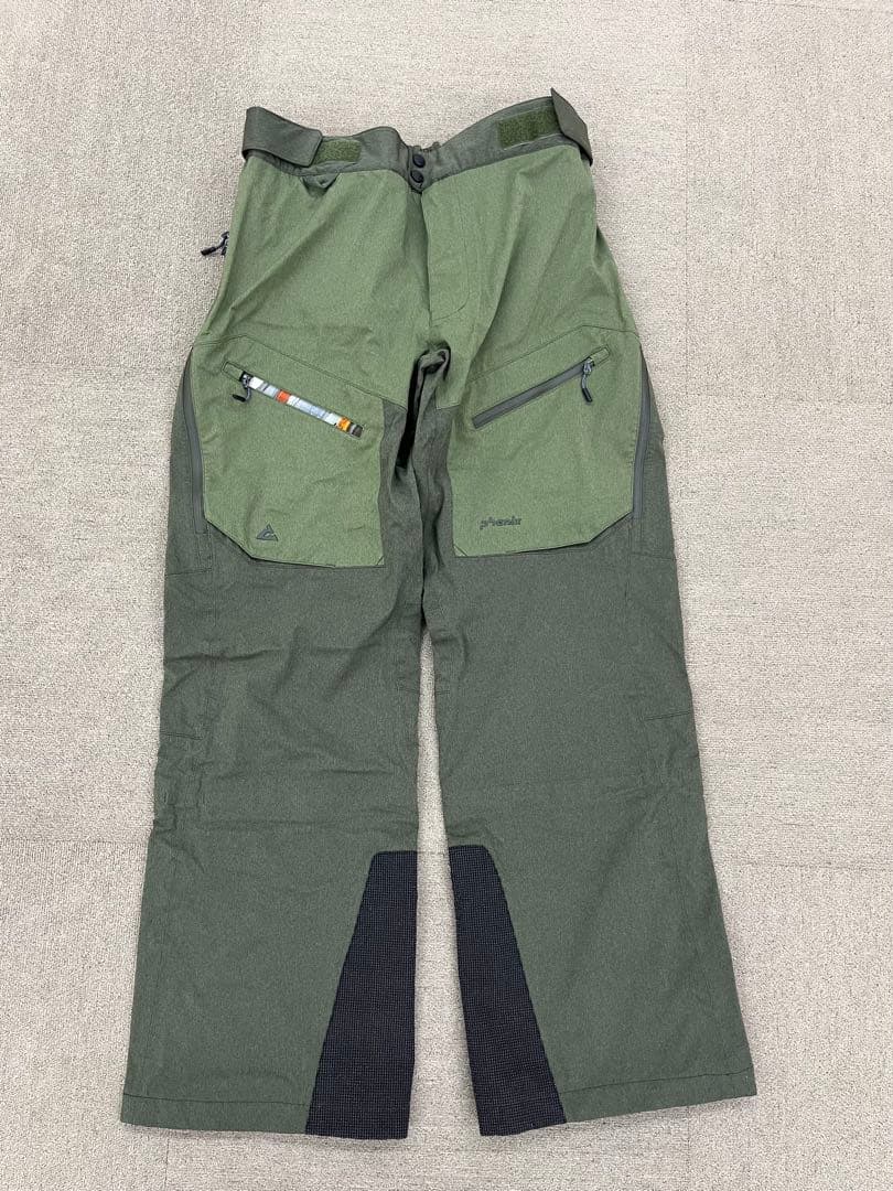 新品未使用　phenix スキーウエア　上Mサイズ　下Lサイズ