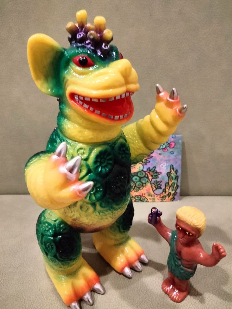 ソフビ　chubbytoys バサンゴン　黄色　izumonster 安楽安作