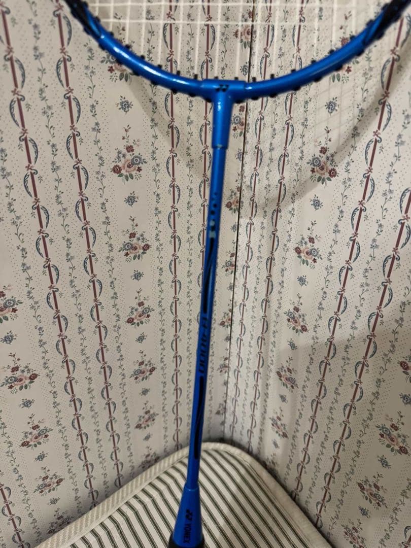 青色 バドミントンラケット ストリング付き