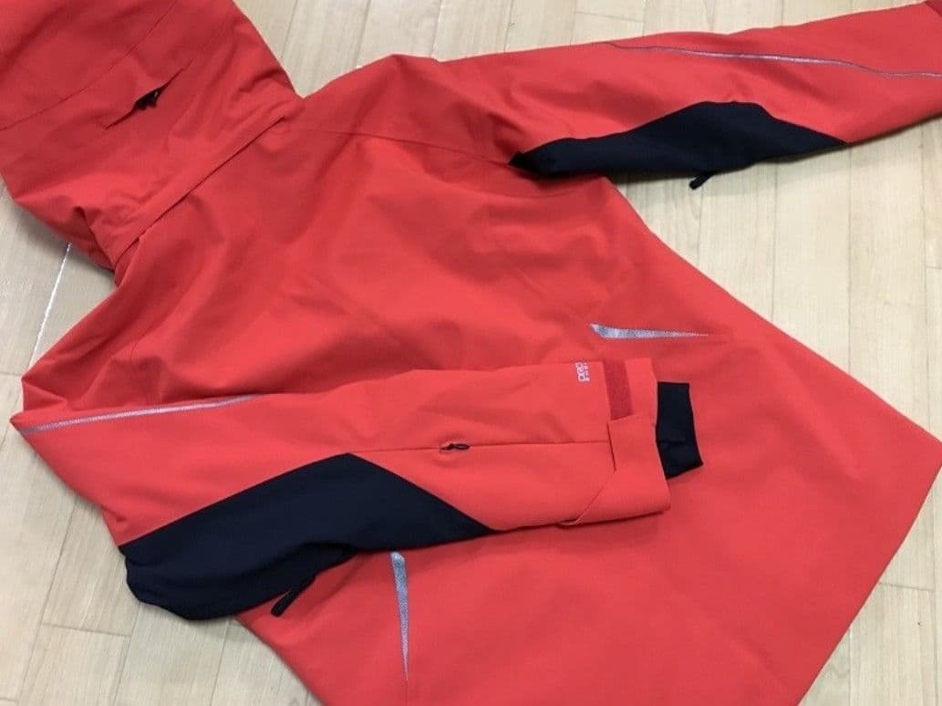 新品タグ付き PHENIX Laser Jacket サイズS