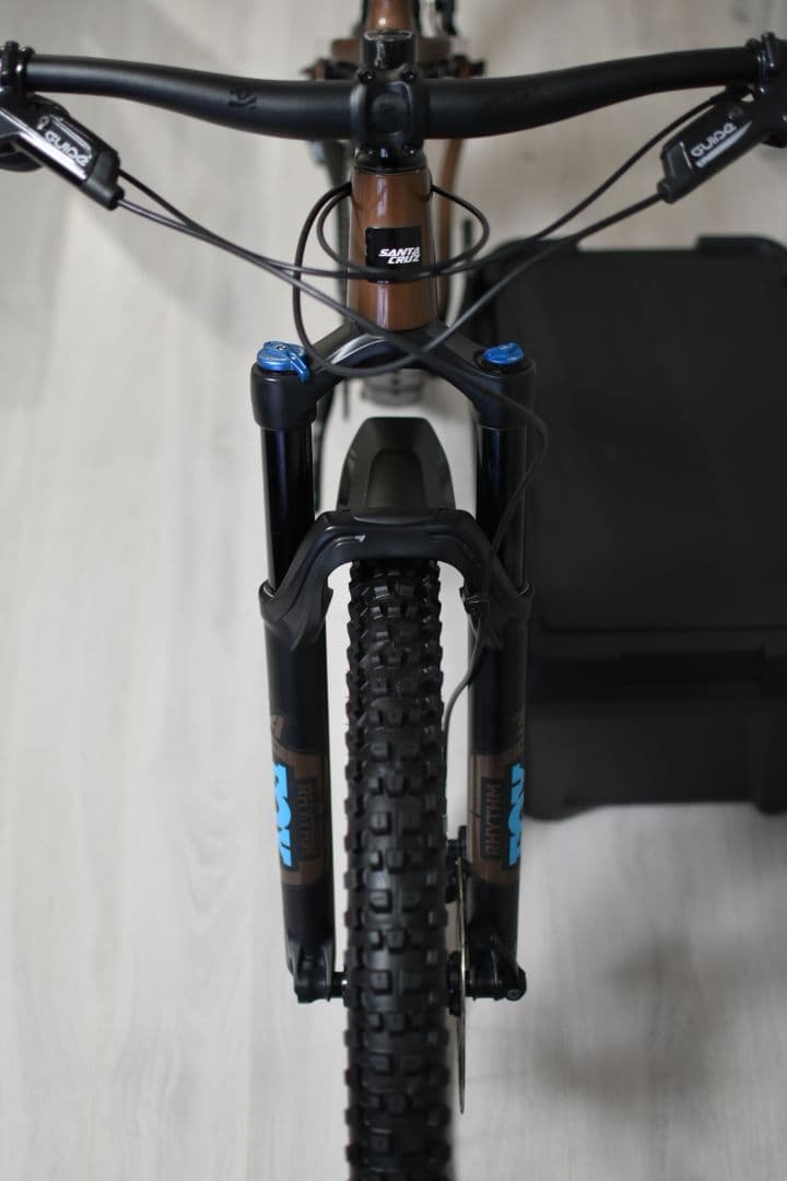 【関東 手渡し 送料込み】SANTACRUZ CHAMELEON CARBON