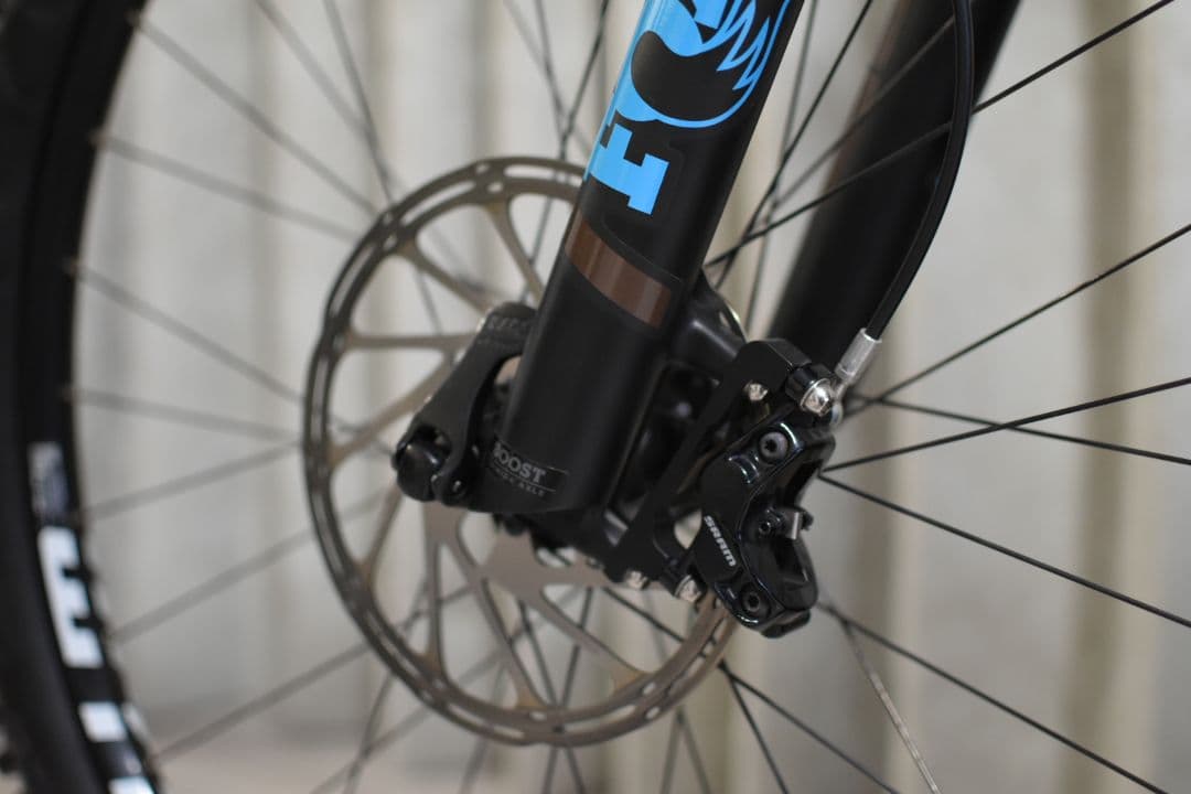 【関東 手渡し 送料込み】SANTACRUZ CHAMELEON CARBON