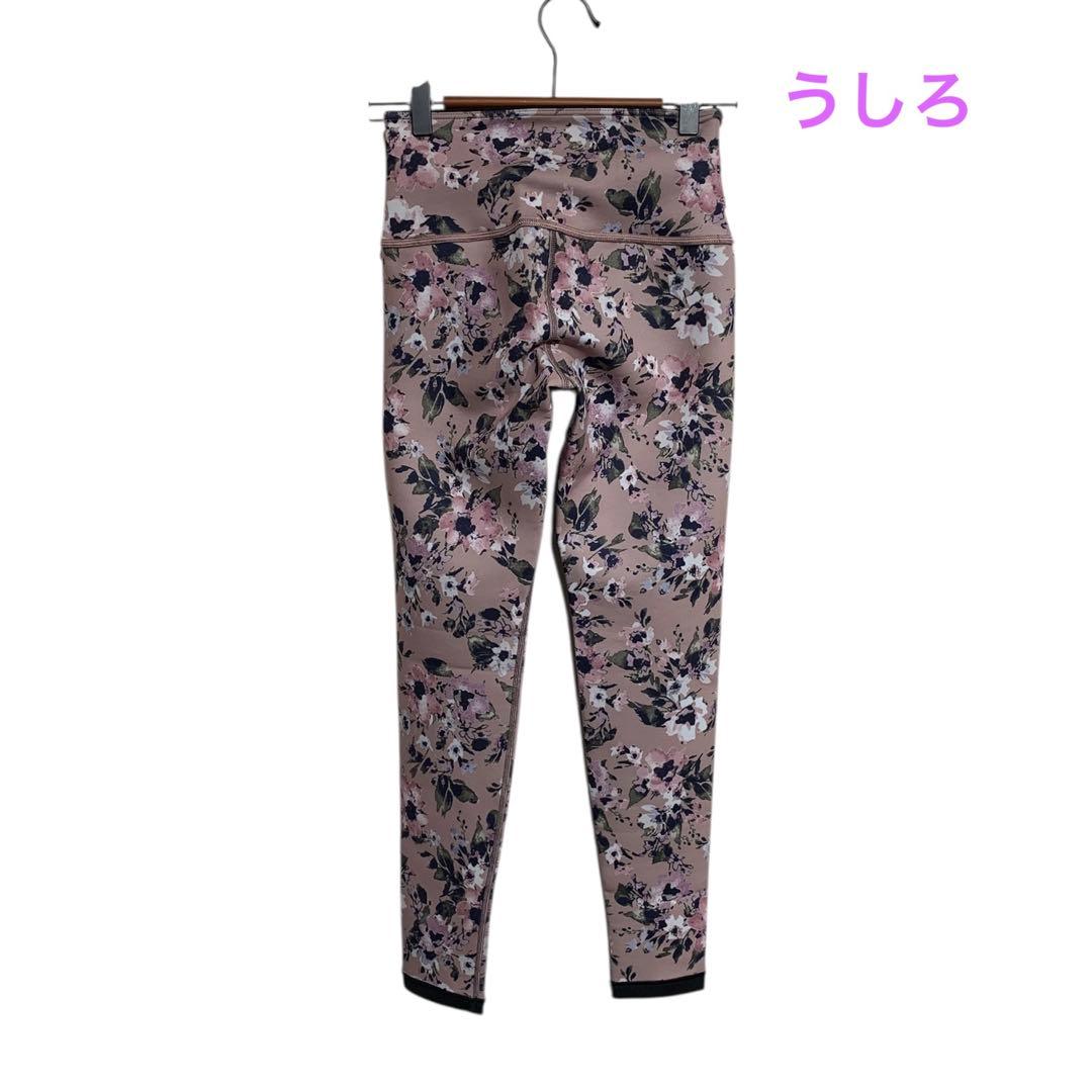 Chacott レギンス　リバーシブル？　フラワープリント　サイズS 未使用品