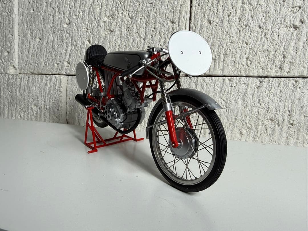エブロ　1/10スケール　ホンダ CR110 カブ レーシング 1962