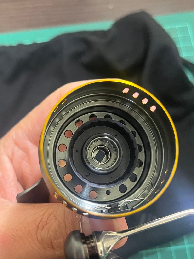 23エアリティLT 2500S スピニングリール　新品未使用☆早い者勝ち☆処分品