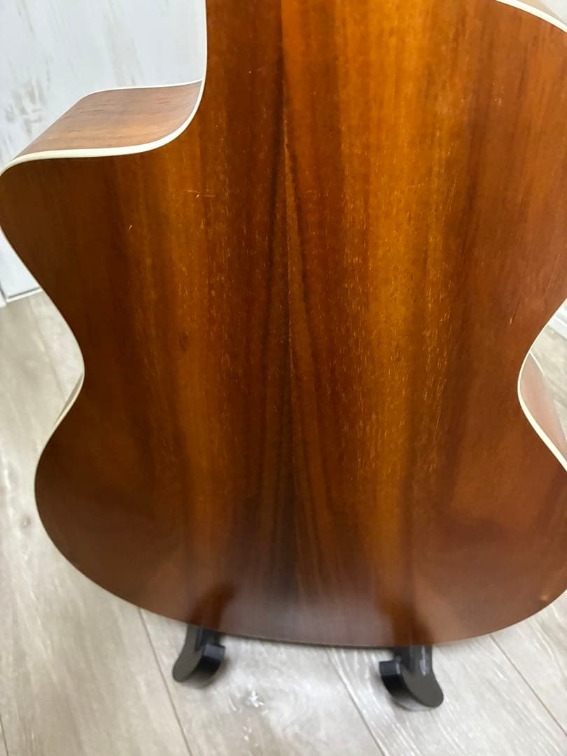 taylor 214ce-K ティラ