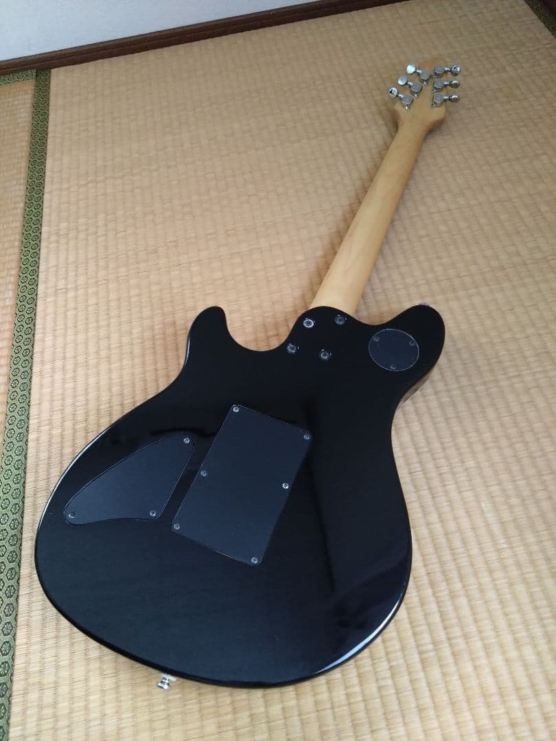 価格交渉ご自由に!ギター　キルトトップタイプ