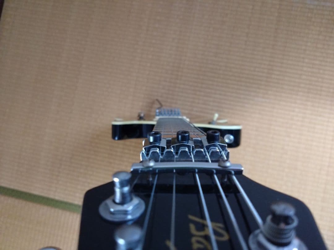 価格交渉ご自由に!ギター　キルトトップタイプ