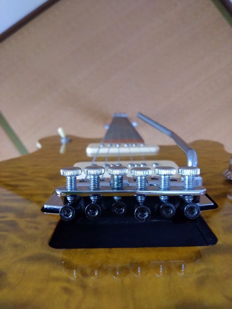 価格交渉ご自由に!ギター　キルトトップタイプ