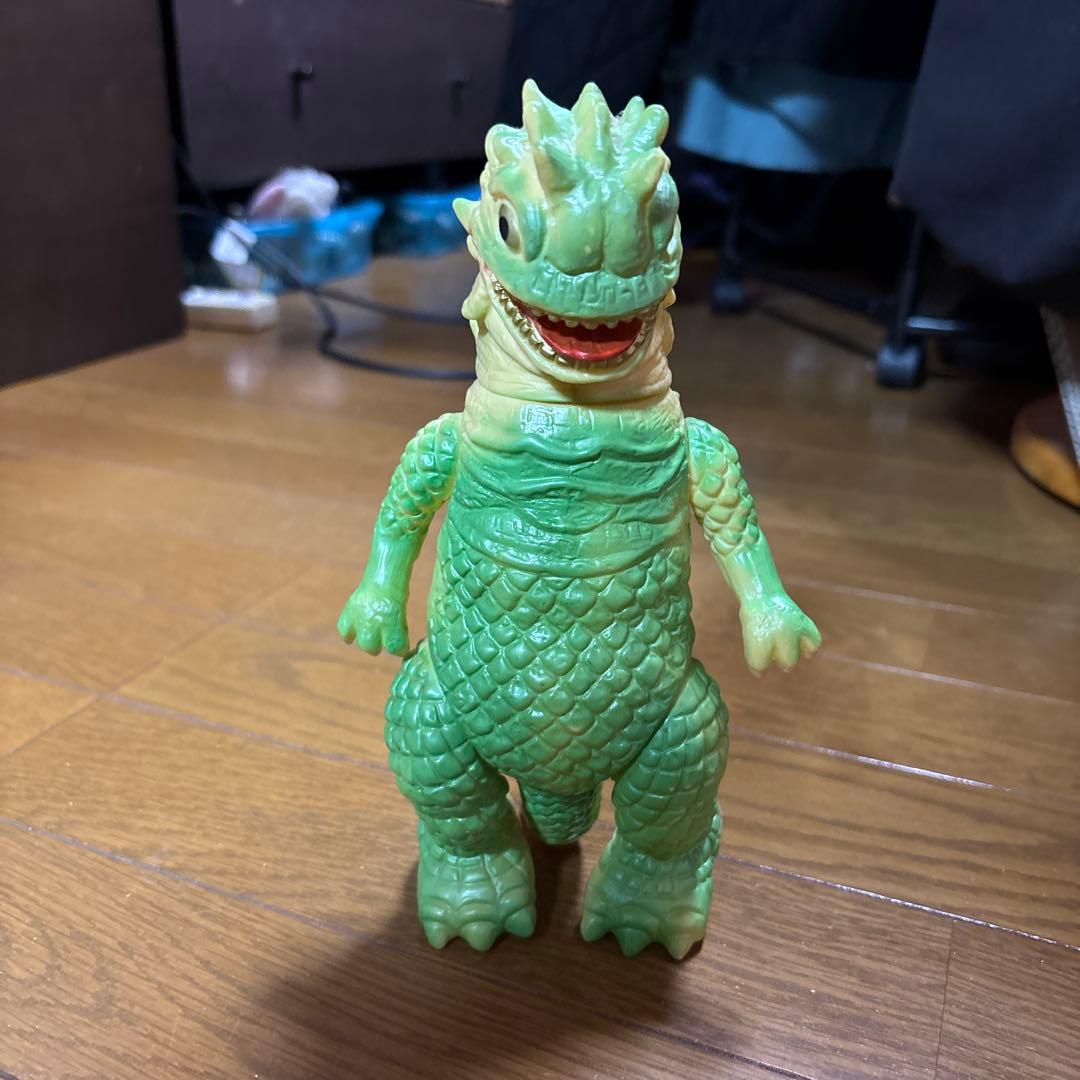 昭和レトロ ブルマァクソフビ ベムラー