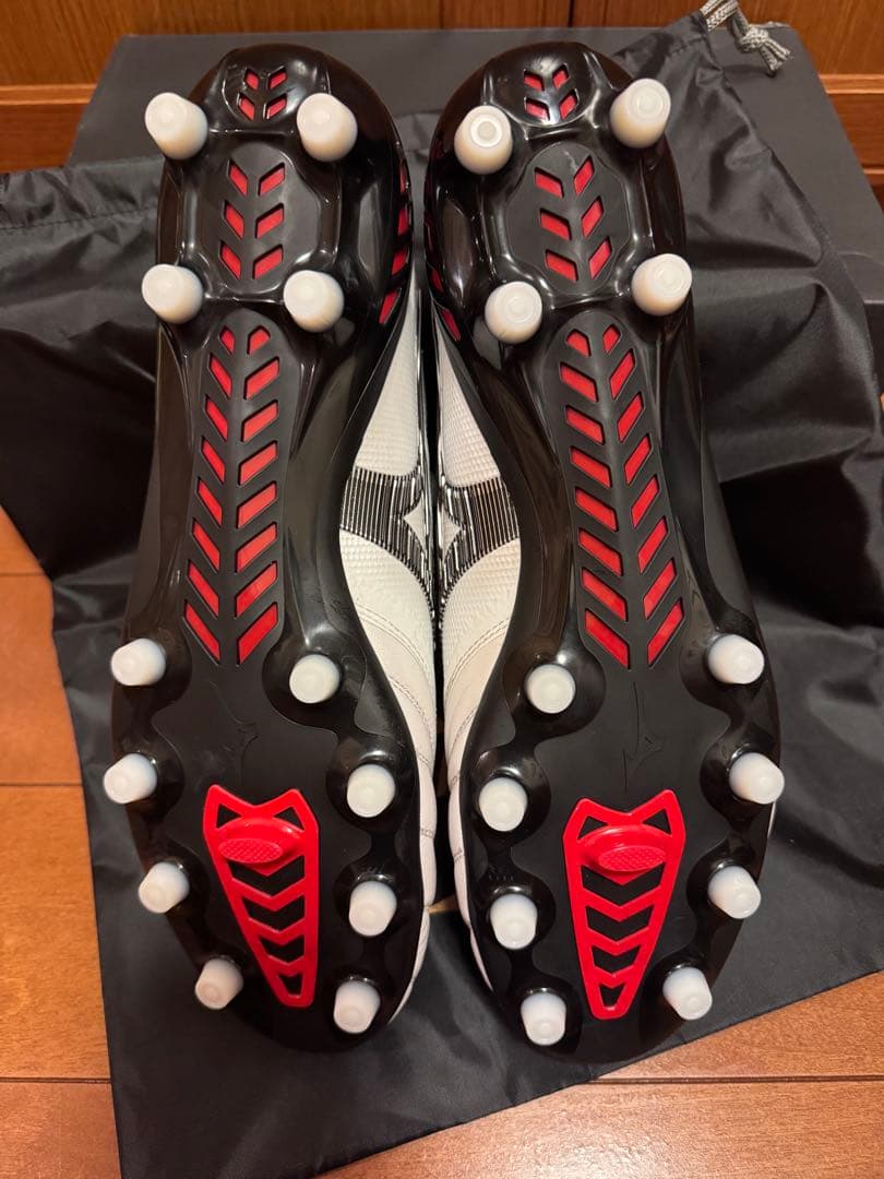 (新品 未使用) 日本未発売 希少 終売モデル モレリア NEO2 白 29.0