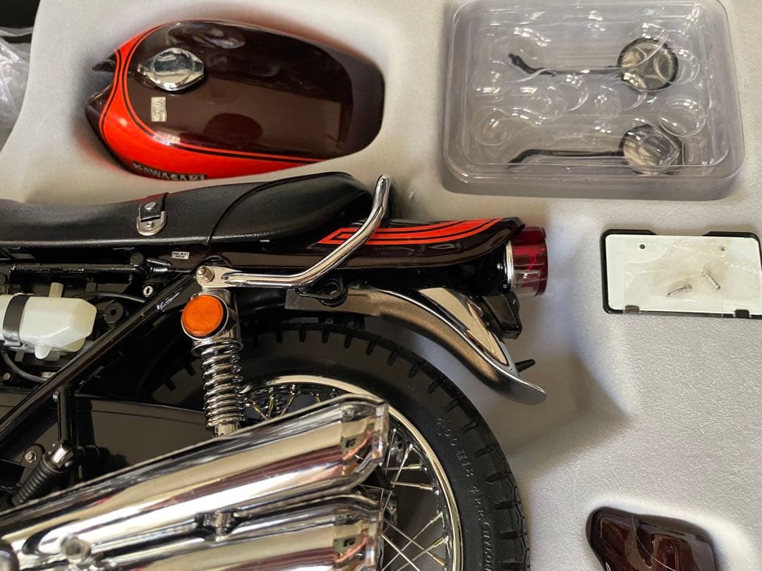 り**様 マルサン6／1スケール ミュージアムモデル　Kawasaki 750R