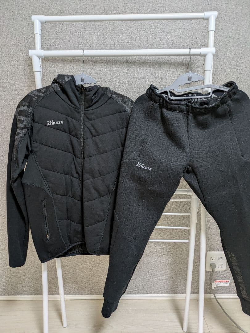 ATHLETA ブラック 中綿ジャケットズボン　上下　orei